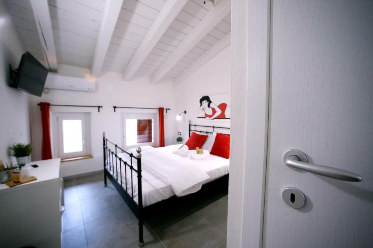 Ermi Hotel Sona Luaran gambar